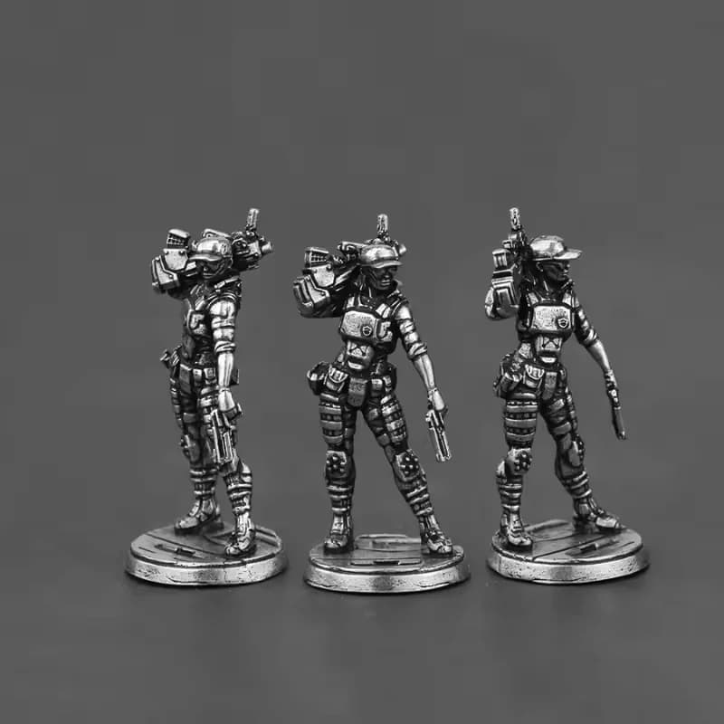 Figurine in Metallo Stile Cyberpunk, Pezzi degli Scacchi Sci-Fi, Ornamento da Scrivania, Action Figure da Collezione dallo Stile Accattivante, Regalo