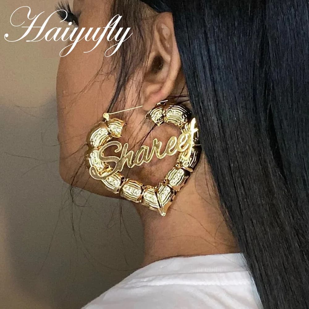 Haiyufly Nome personalizzato Cuore Orecchino di bambù per donne Ragazze Gioielli in acciaio inossidabile Lettera personalizzata Regalo per la festa della mamma dei bambini