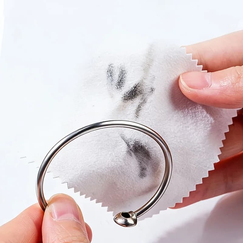 10 pezzi di panni per la pulizia dei gioielli anti-ossidazione, morbidi salviette lucidanti antigraffio per gioielli in oro e argento, efficace rimuovi-ossidazione, prodotti per la cura multiuso per anelli, collane, bracciali, strumento essenziale per la manutenzione quotidiana dei gioielli