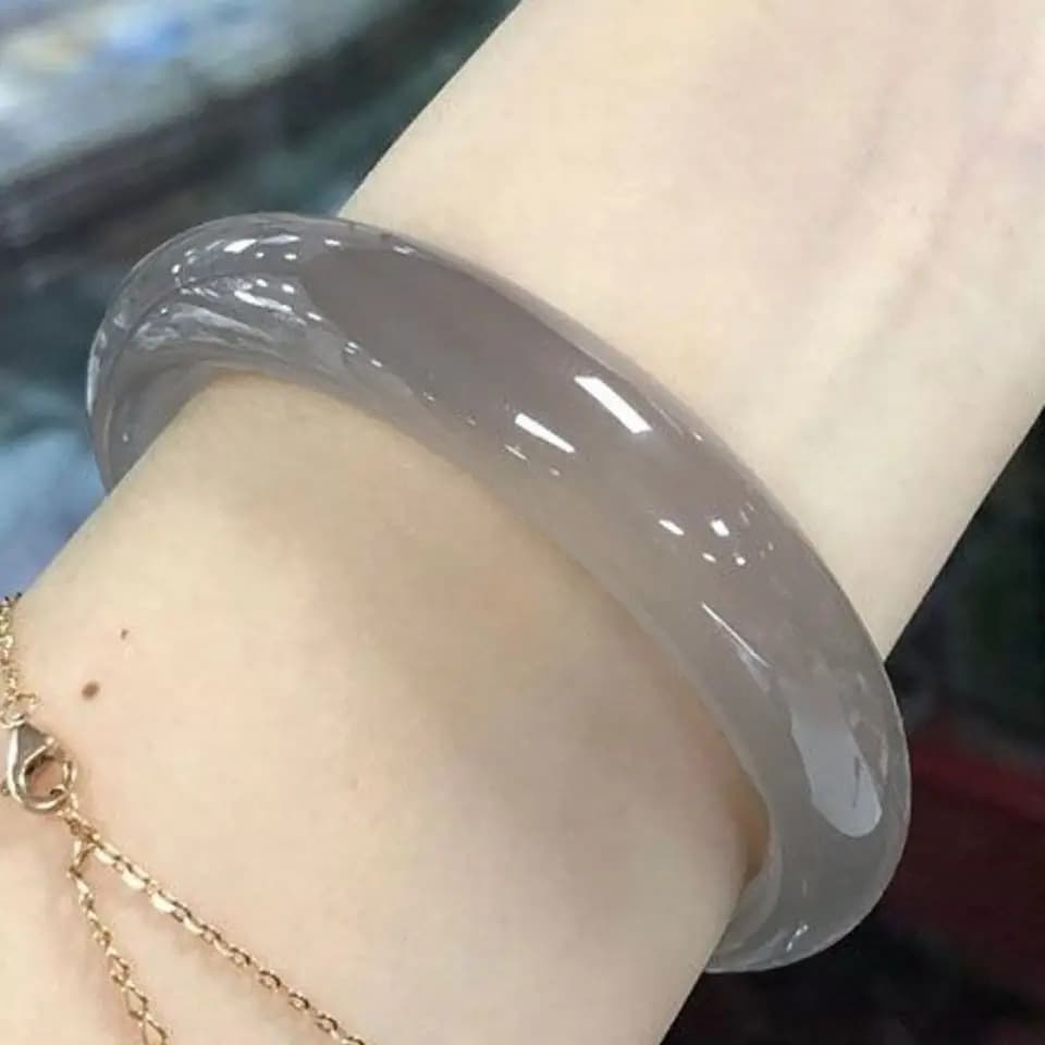 Bracelet made of natural grey ice natural yellow bracelet light gray Jade bracelet with gray agate smoke