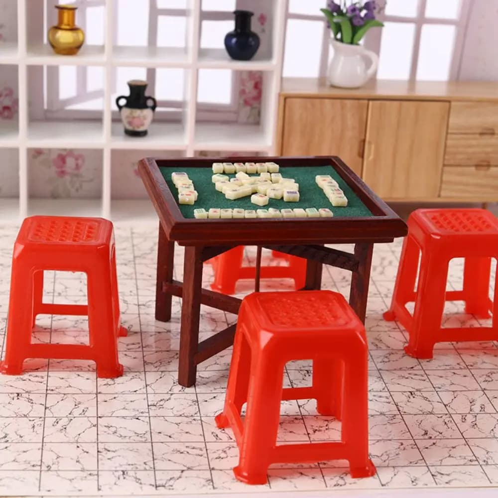 Accessori per casa delle bambole Cose in miniatura Set da tavolo Mahjong cinese Mobili per casa delle bambole in scala 1 12 Sedia da 4 pezzi Giochi di imitazione Giocattoli