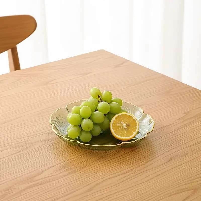 Clear Plastic Dessert Plates Gold Rim Flower Design Decorative Style for Wedding Reception Afternoon Tea Cake