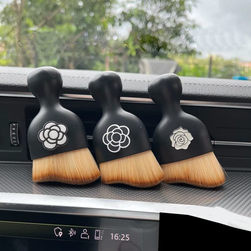 Fiore di camelia Spazzola per la pulizia degli interni dell'auto Spazzola per la pulizia della presa del condizionatore d'aria Spazzola per artefatto per la rimozione della polvere delle fessure