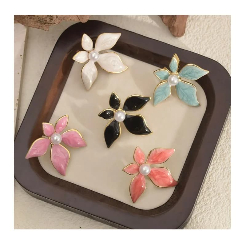 Light Luxury High-end Drip Earrings Retro Flower Stainless Steel Earrings Women's Niche Temperament Exquisite Jewelry