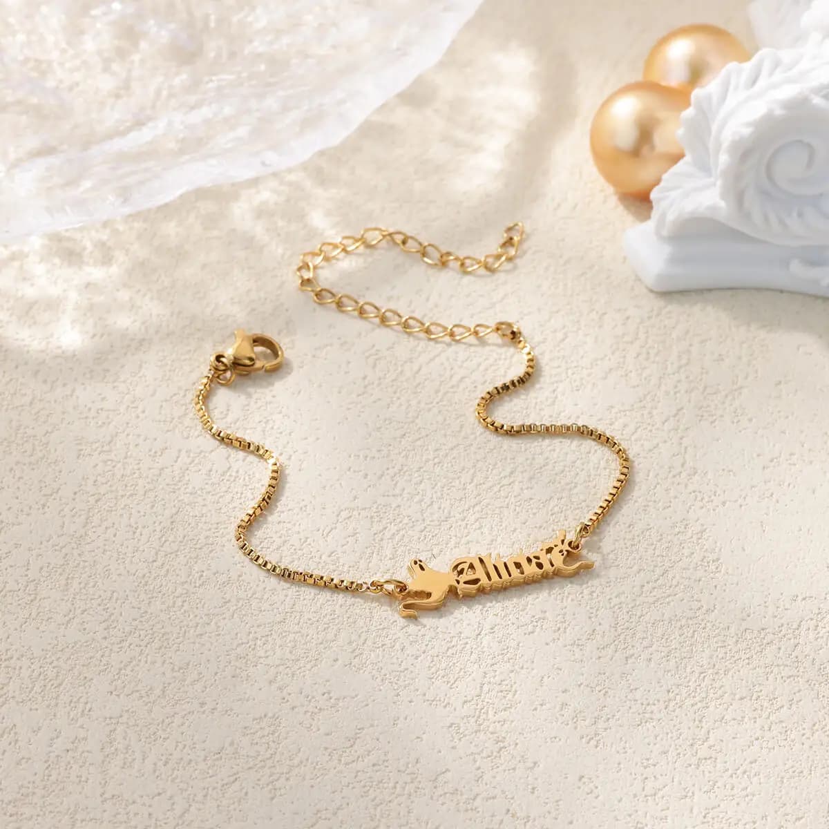 Bracciale con nome personalizzato per donna Halloween Color oro Fantasma Bracciale con lettera gotica personalizzata Catena a scatola Gioielli in acciaio inossidabile
