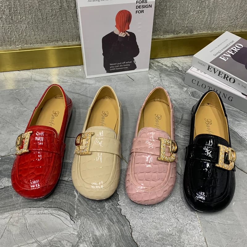 Scarpe basse da donna scarpe di lusso mocassini da donna mocassini moda estate in pelle verniciata appartamenti Casual Zapatos Mujer Plus Size