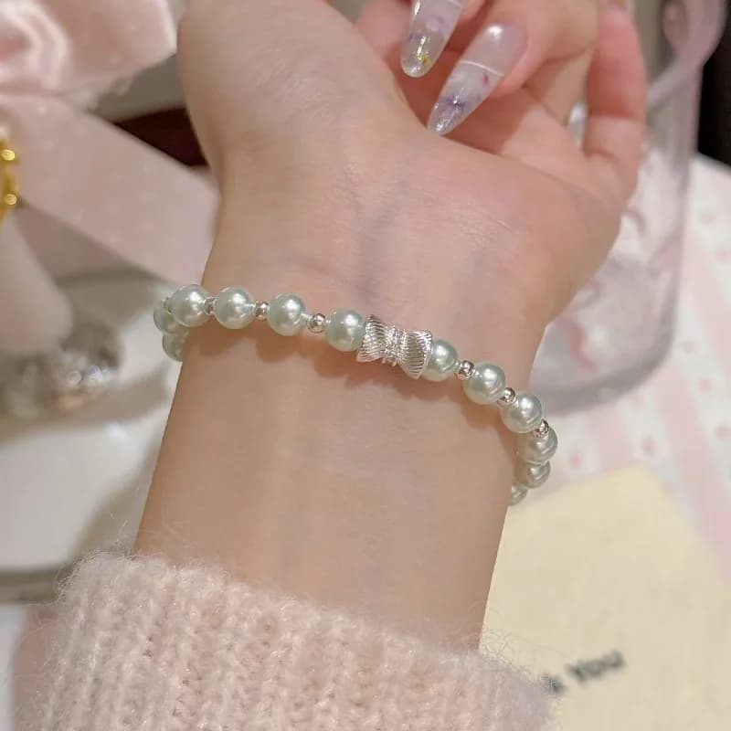 Bracciale con Fiocco e Perle Effetto Rinfrescante, Lusso Leggero, Design di Nicchia, Regalo di Compleanno di Alta Classe, Bracciale Versatile dall'Eleganza Squisita