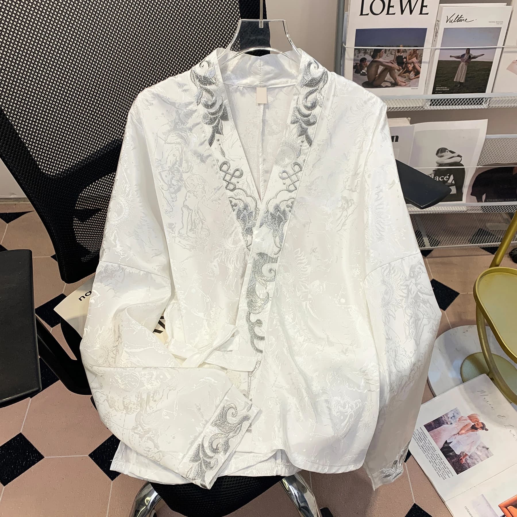 Elegante Camicia a Maniche Lunghe Ricamata in Stile Cinese, Moda Primaverile da Donna, Blusa con Collo Alto e Motivo Floreale Taihu per l'Ufficio