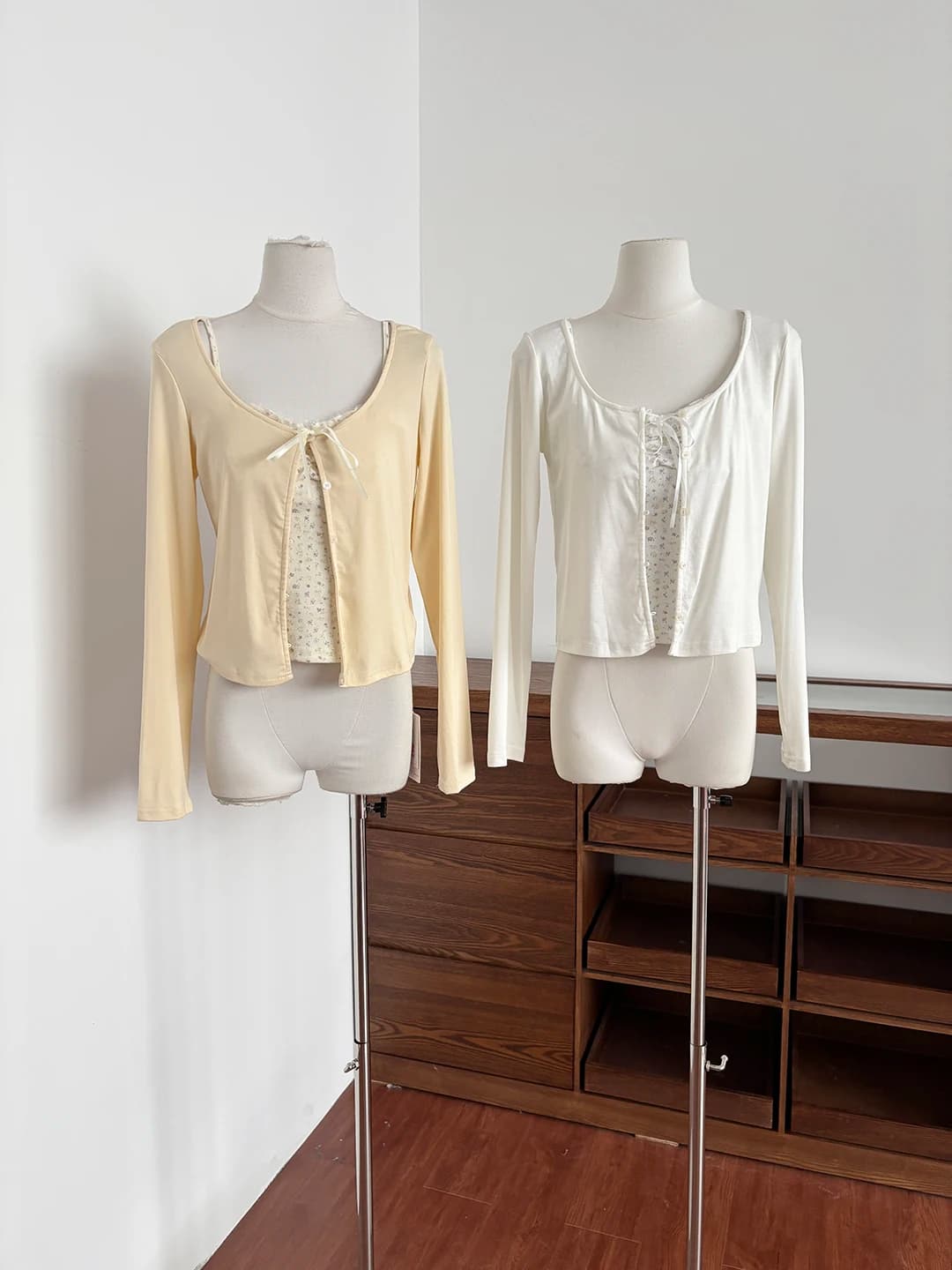 Set Estivo da Donna: Cardigan Lavorato a Maglia con Stampa Floreale e Scollo a V, con Cintura, Maniche Lunghe, Protezione Solare, Completo alla Moda