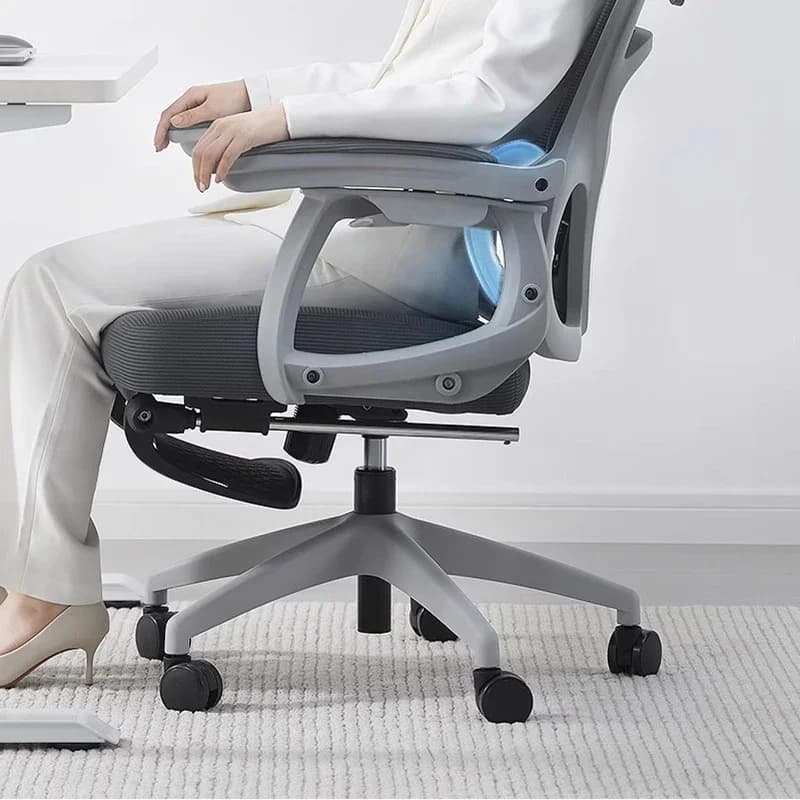 Sedia da gioco ergonomica reclinabile 150 ° Sedia da scrivania per computer in pelle girevole resistente con poggiatesta di supporto lombare