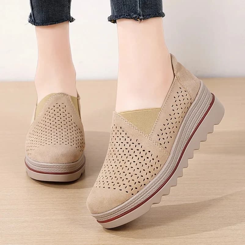2025 Nuovi classici Mocassini con plateau piatto da donna Mocassini con zeppa comodi in vera pelle Scarpe da ginnastica morbide da donna