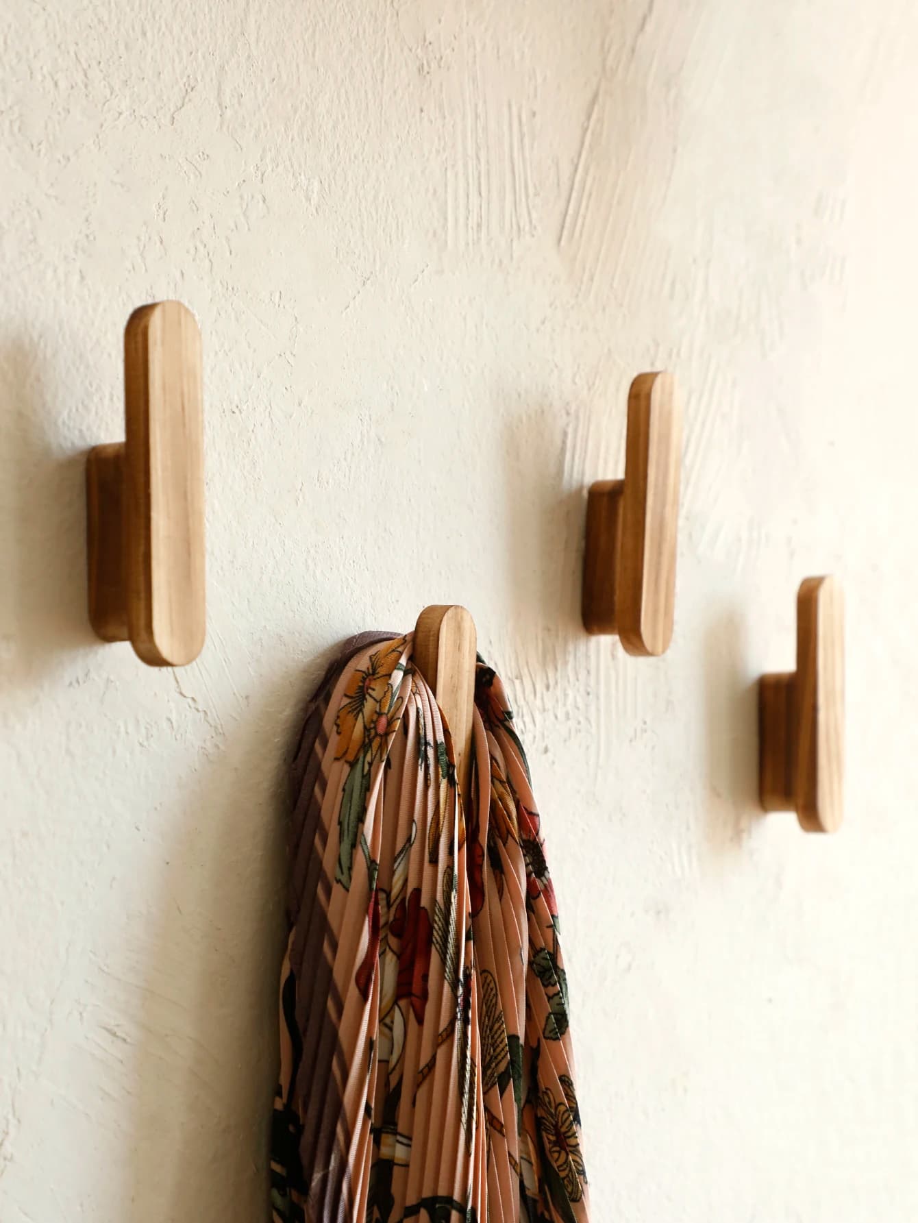 Rustic wooden wall hooks Hand made decorative clothes hanger for coats and hats, ideal for the wall organizer for entrance, bedroom and bathroom