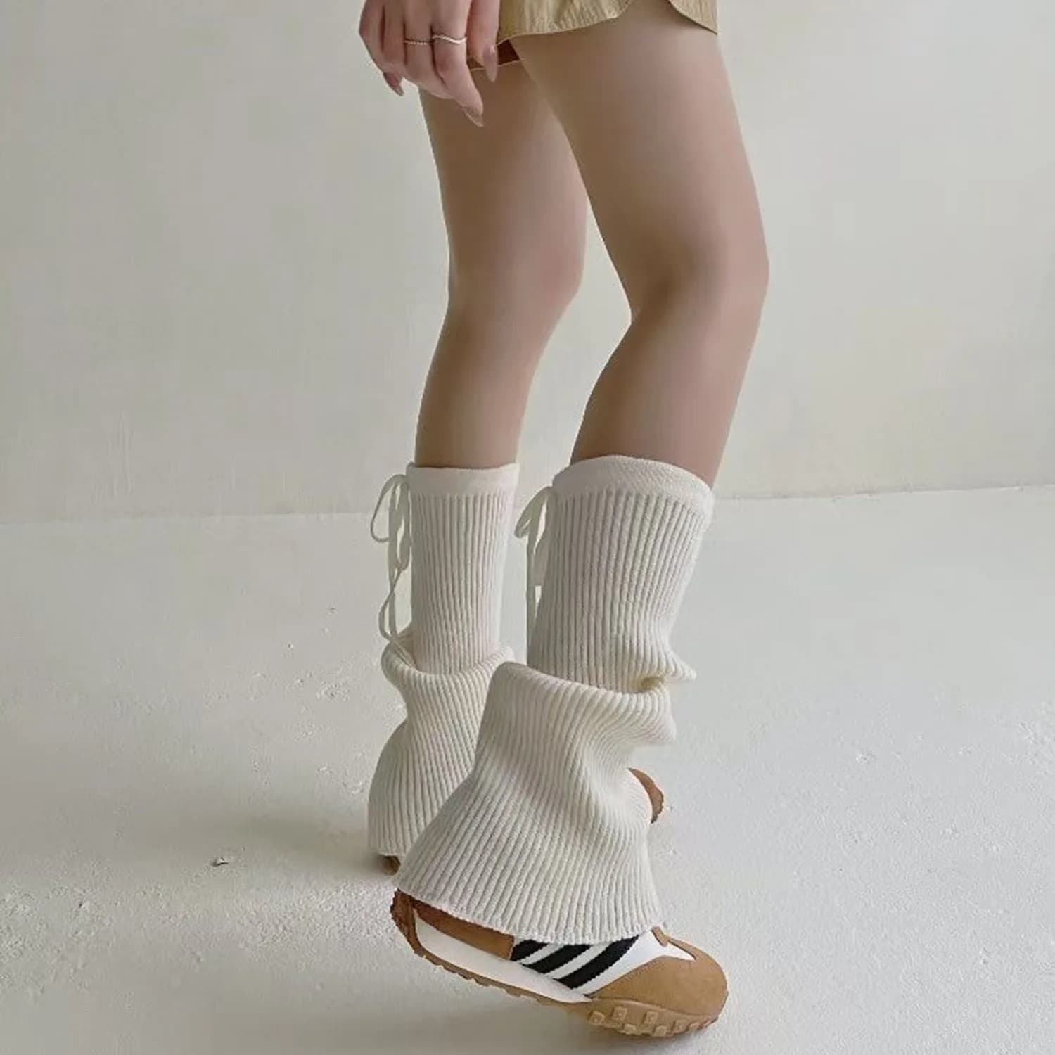 2025 New Socks in Solid Color Autumn and Winter Hot Sale Niche Belts Design Sense Covers legs Simple and fashionable