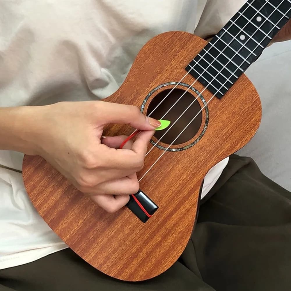 Strumento musicale per ukulele a 4 corde Manopola regolabile Simulazione classica Ukulele Attività di gioco musicale giocabile durevole