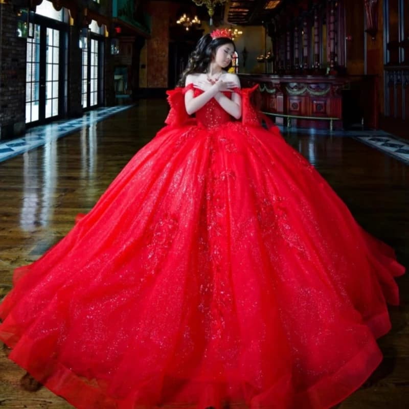 Abiti Quinceanera rossi lucidi con spalle scoperte Applique in pizzo con perline Fiocco di cristallo Corsetto in tull Festa di compleanno Abito dolce 16