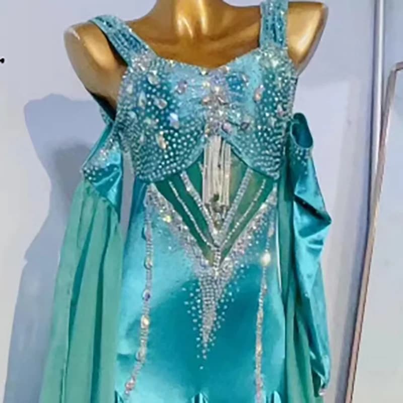 Gonna blu pavone personalizzata di fascia alta da donna per concorso di danza latina, abito con diamanti per performance di samba esatta