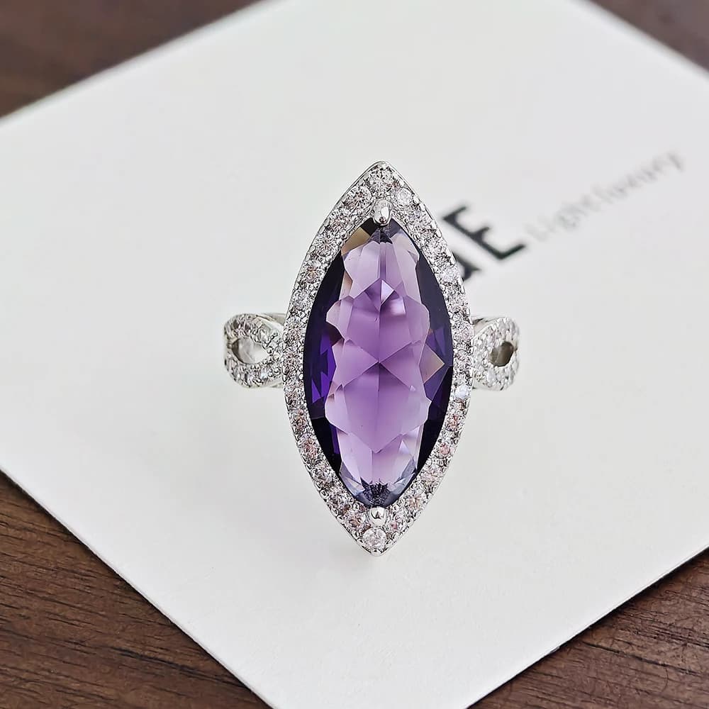 Nuovo anello di fidanzamento Marquise di colore viola di lusso per le donne Commercio all'ingrosso di gioielli regalo di San Valentino R6558