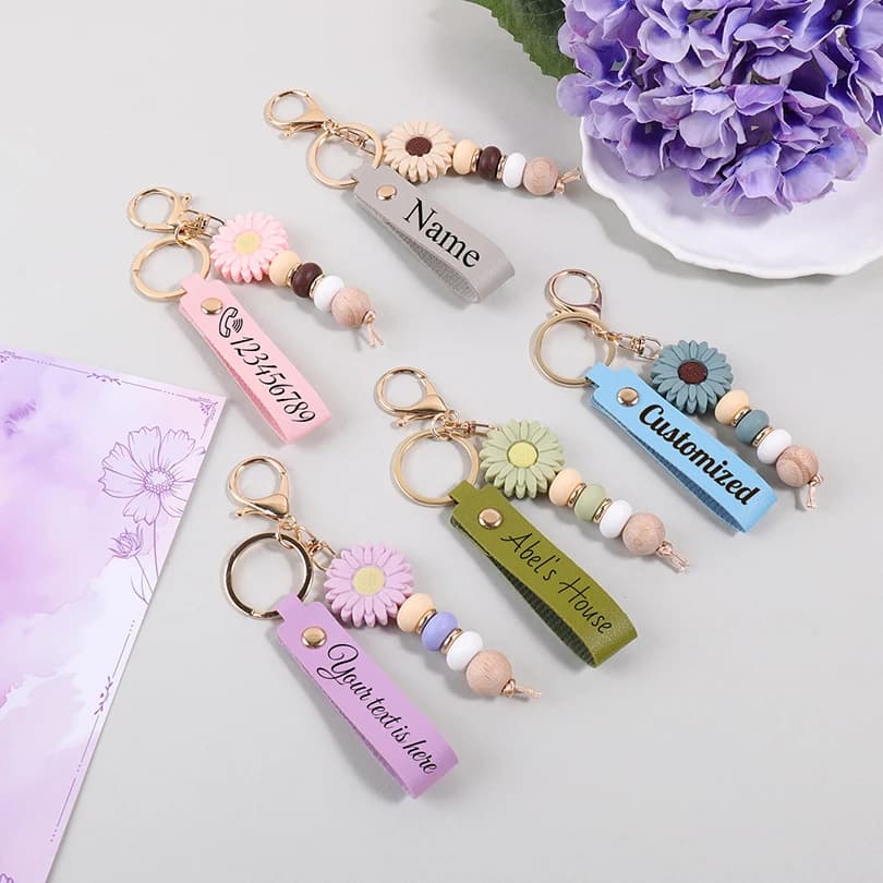 Portachiavi Personalizzato con Ciondolo a Margherita, Incisione Laser, Regalo per Borsa, Bomboniera, Portachiavi con Nome Personalizzato
