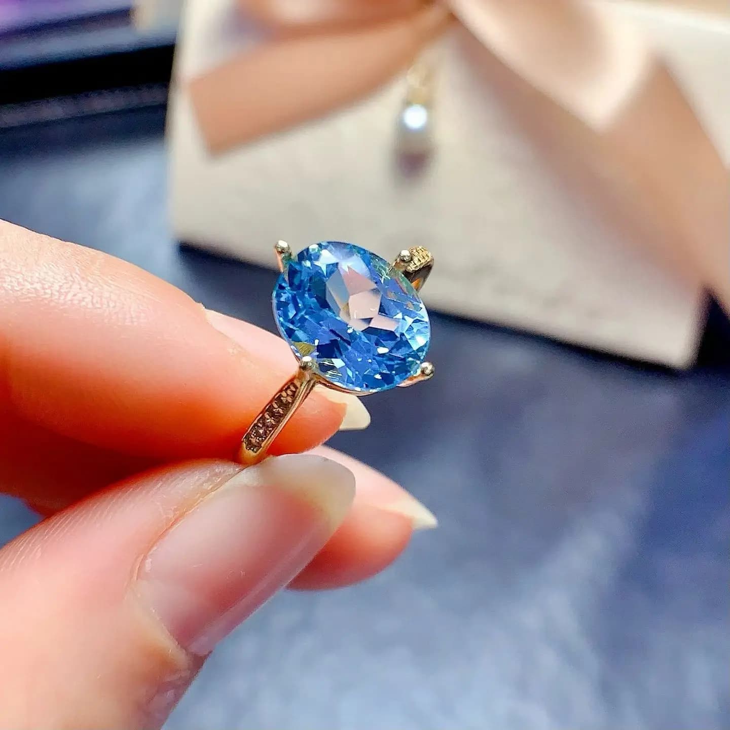 Anello con topazio azzurro per uso quotidiano Anello con topazio naturale da 8 mm * 10 mm da 3 ct con certificato Gioielli in cristallo in argento massiccio 925