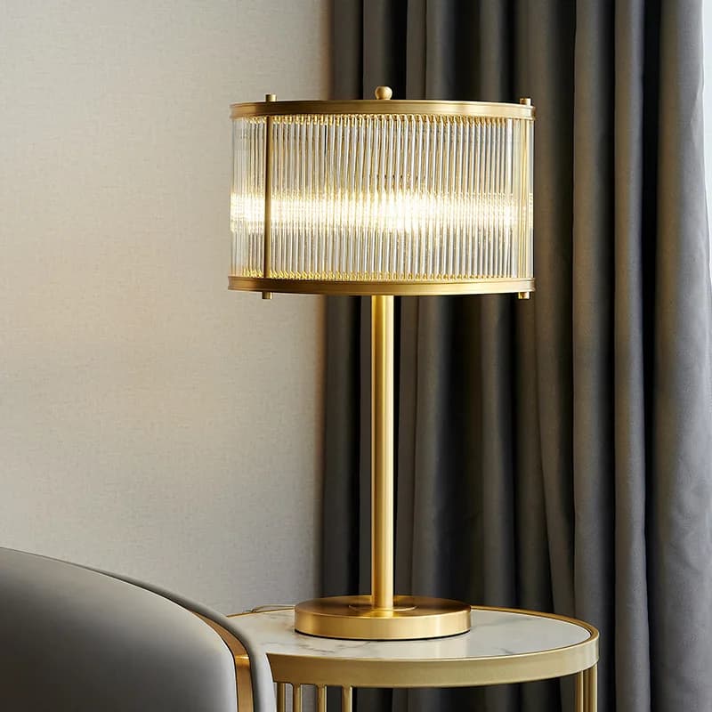 Tutta la luce di rame di lusso creativo americano rame puro camera da letto soggiorno modello camera lampada da scrivania decorativa in vetro di cristallo