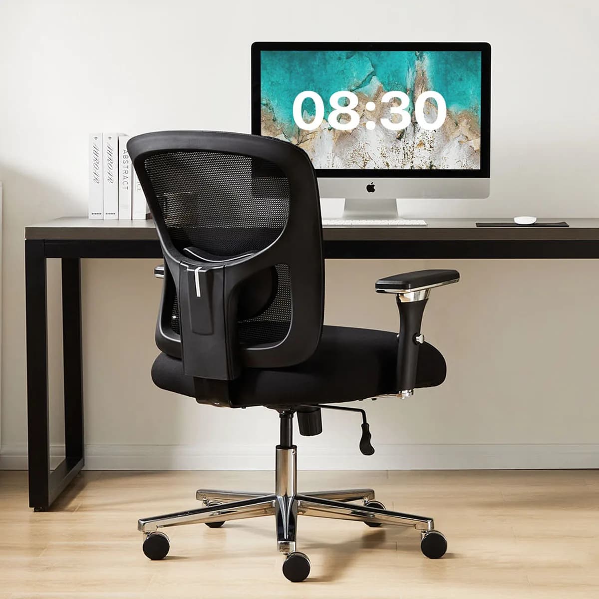 Sedia da ufficio ergonomica MCQ Heavy Duty da 500 libbre con braccioli 3D, cuscino spesso, supporto lombare regolabile e ruote per ufficio.