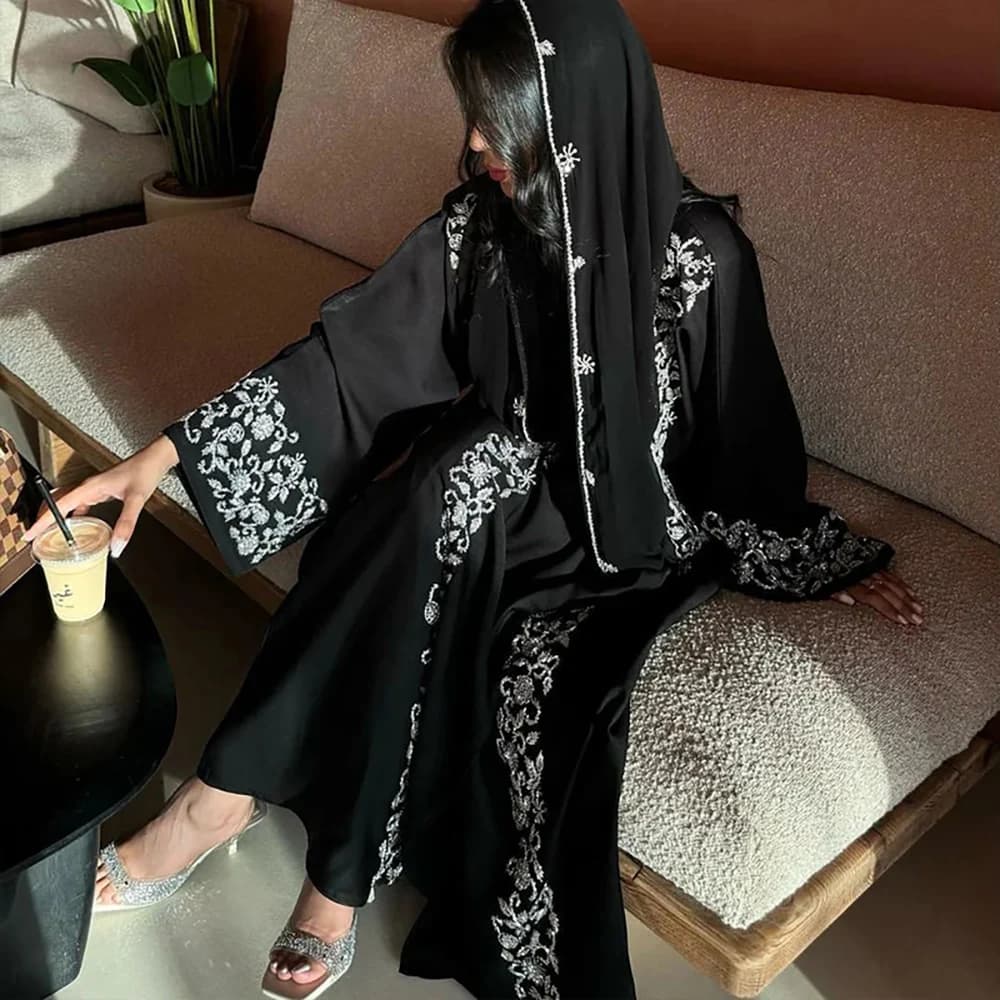 Di lusso Ramadan Nero Abaya 2025 Abaya Aperto Eid Oro Ricamo Design Manica Lunga Dubai Abaya Donna Abito Musulmano
