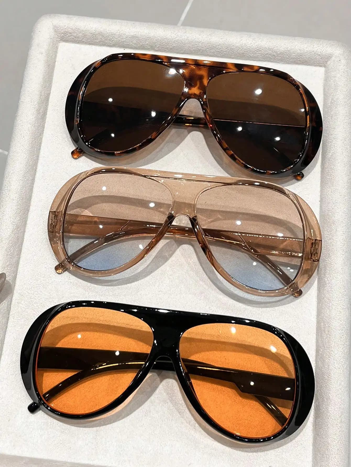 Occhiali da sole da donna con montatura leopardata, lenti sfumate, leggeri, protezione UV, occhiali futuristici alla moda per feste in spiaggia, all'aperto, per tutti i giorni, accessori moda streetwear