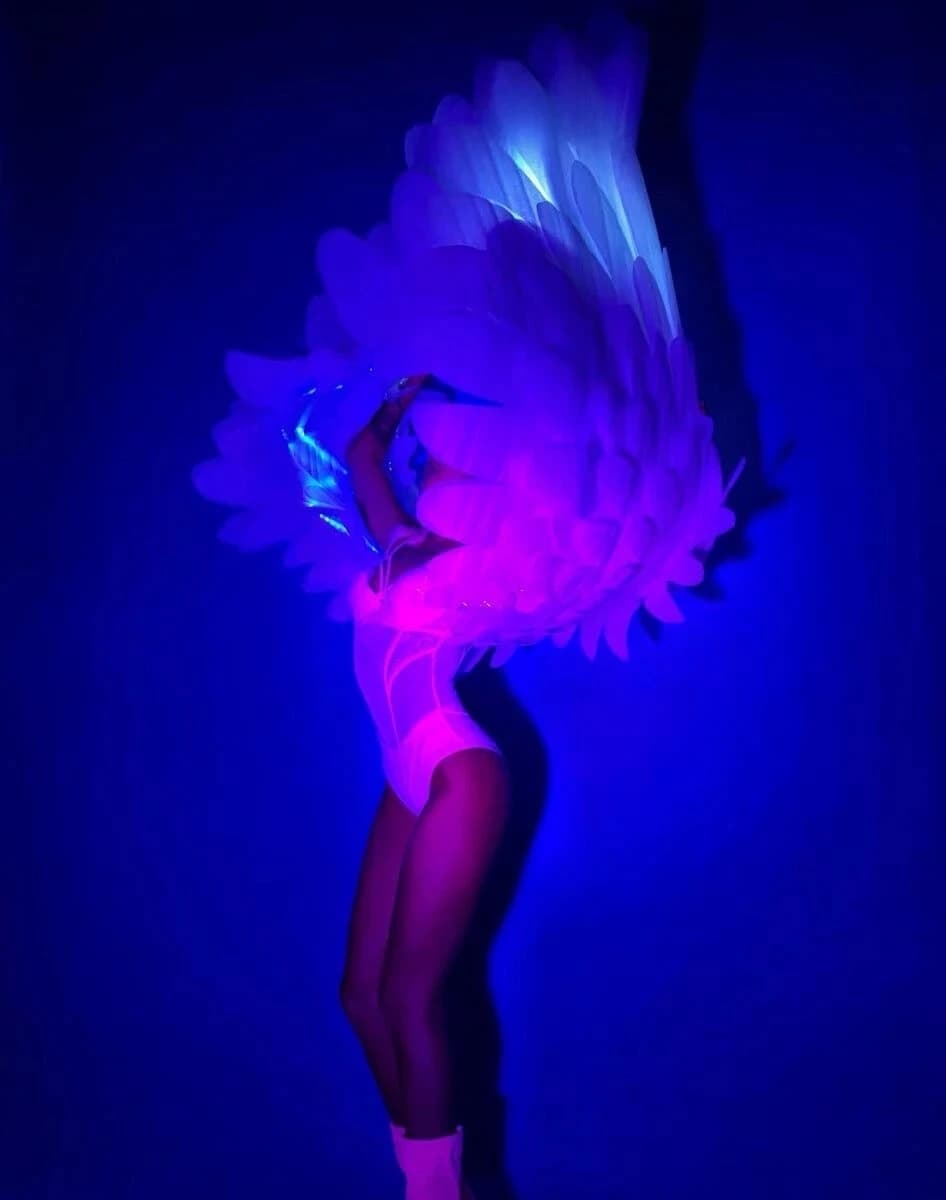 Costume da palcoscenico per adulti con grandi ali di piume illuminate a LED, ali d'angelo, costume da palcoscenico per servizio fotografico
