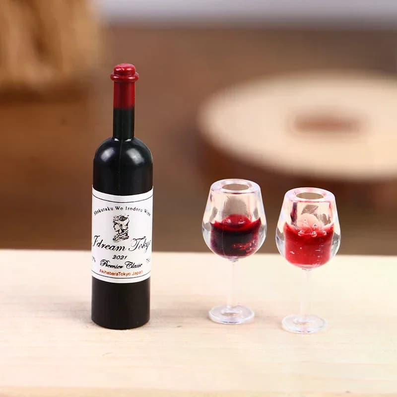 Set di 5 Miniature 1:12 per Casa delle Bambole: Bicchieri da Vino, Boccali da Birra, Bottiglie di Vino, Modellini di Arredamento e Decorazione
