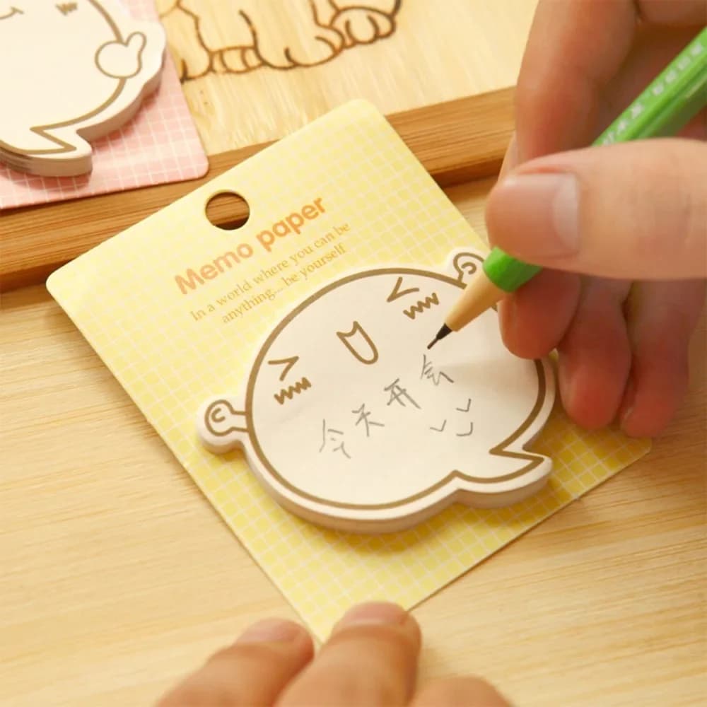 4 pezzi Kawaii Cute Smilies Sticky Notes Blocco note creativo Taccuini memo Decorazione Adesivi adesivi Cancelleria per ufficio scuola