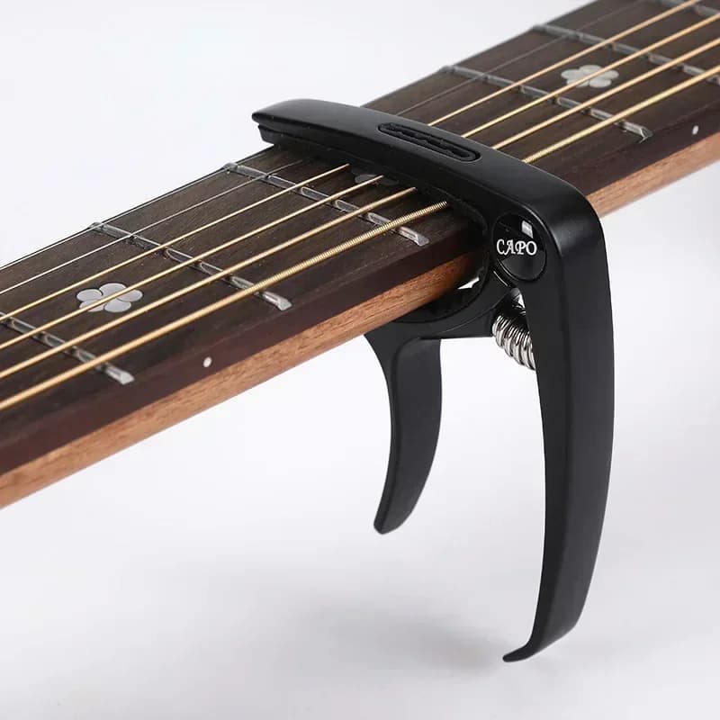 1Pc Metal Guitar Capo with Pick Holder Quick Change Tune Clamp for Acoustic Electric Guitar Bass Ukulele Accessory