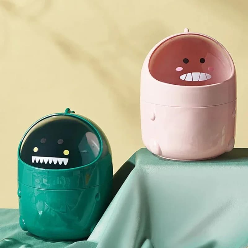 Mini pattumiera da tavolo con coperchio Organizzatore da ufficio Cestino della spazzatura Contenitore da tavolo Bidone della spazzatura Portapenne in plastica Decorazione del secchio