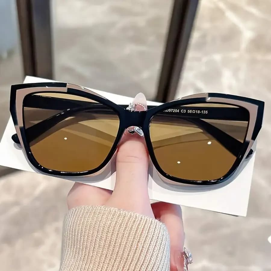 Occhiali da donna con montatura colorata e stampa leopardata, adatti per l'uso quotidiano e per le feste alla moda HJNLeaa