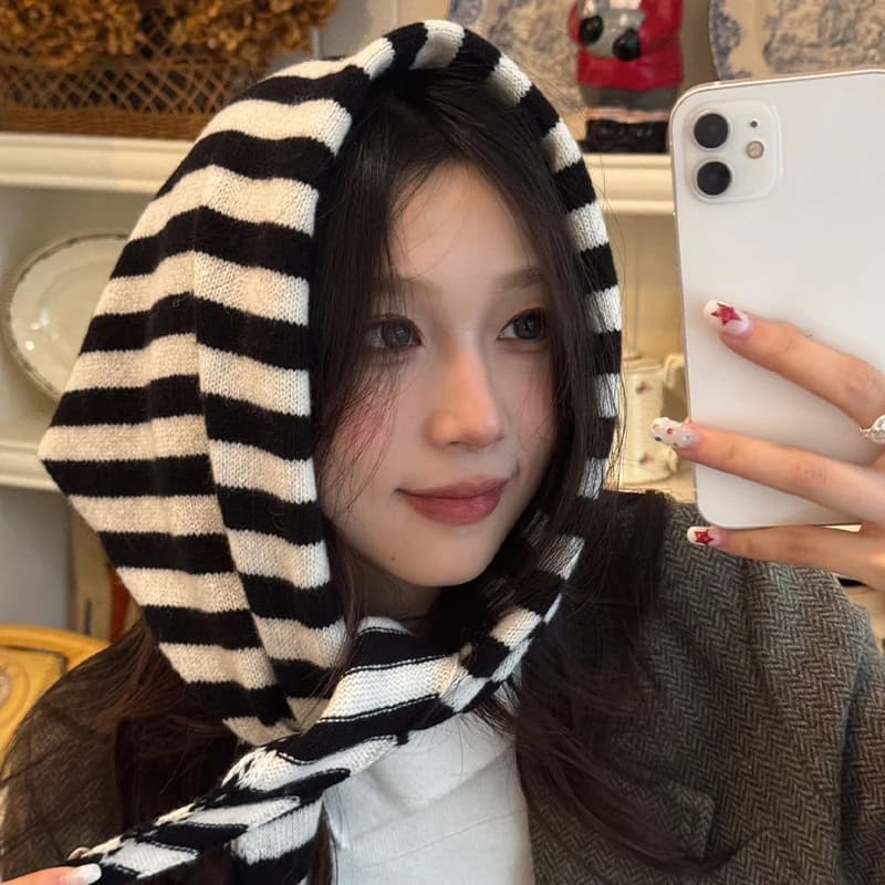 Striped Triangle Scarf Women's Autumn And Winter Knitted Small Scarf Fashionable Warm Versatile Neck Protection Scarf Shawl