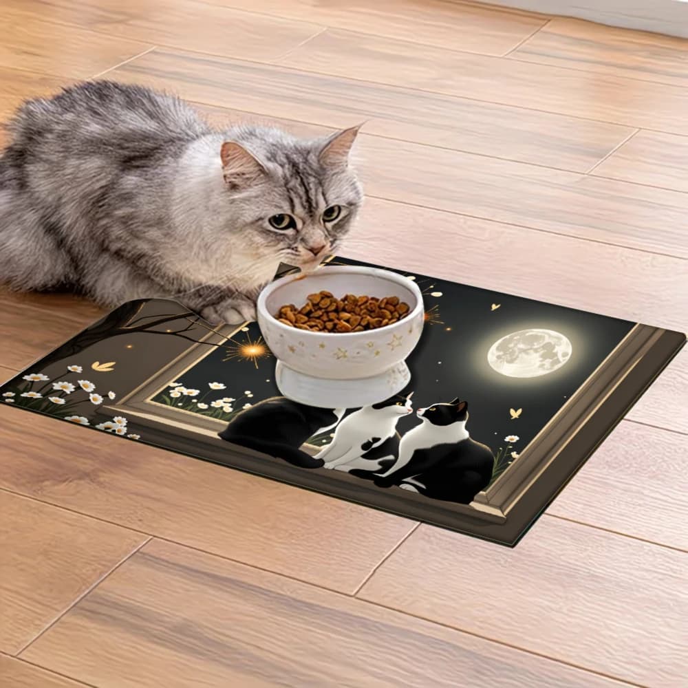 Tappetino antiscivolo per l'alimentazione degli animali domestici con motivo Cats Under Moonlight Tree Blossoms, accessori per animali domestici, tappetino antispruzzo e antiscivolo per cani e gatti