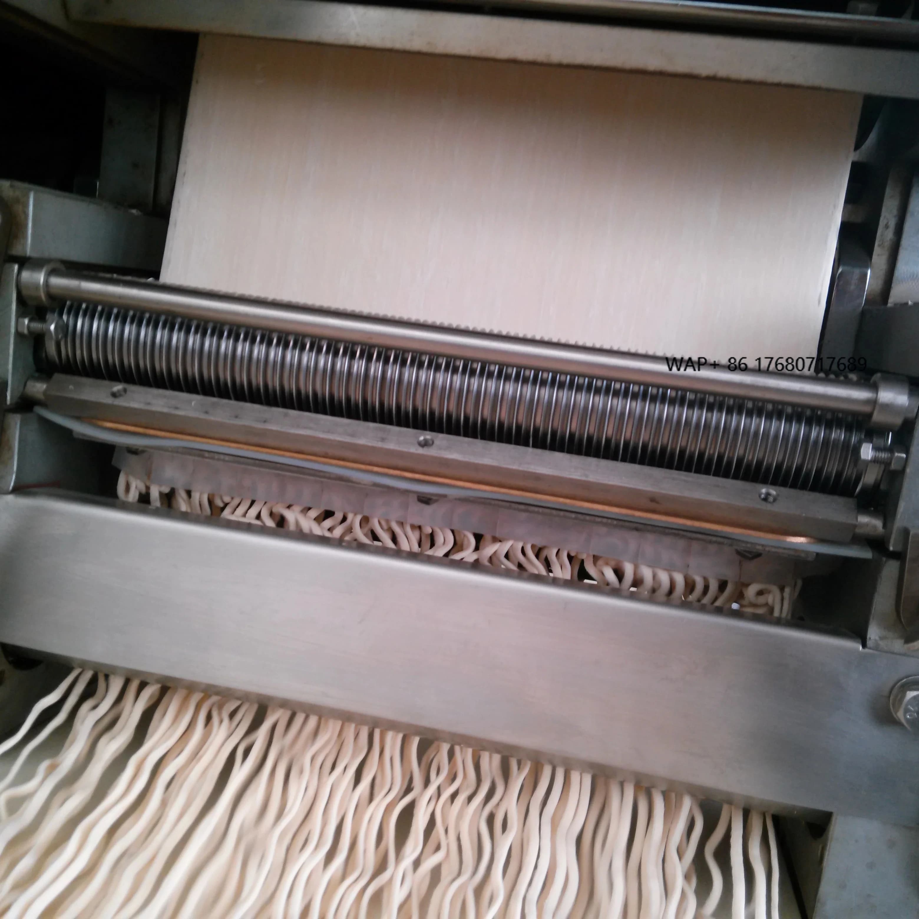 Macchina per Noodles Freschi con Taglierina, Pressa a Rullo Automatica per Pasta e Noodles all'Uovo