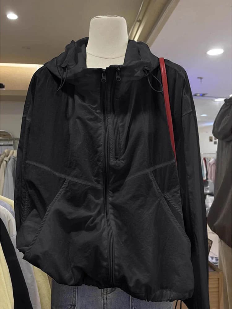 Giacca Leggera da Donna con Cappuccio e Protezione Solare, Design con Cerniera, Casual e Alla Moda, in Fibra di Poliestere Sottile, Manica Lunga, Lunghezza Corta