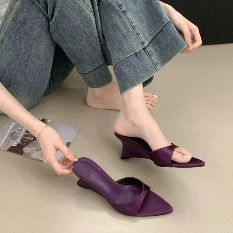 Sandali con plateau in stile francese a punta aperta da indossare all'aperto. Sandali Slip-on con Tacco Alto e Punta Affusolata, Nuovo Stile 2026