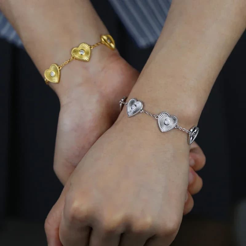 New Micro Pave Bling Cz Heart Charm Bracelet for Women Gold Color Link Chain Bracelets Fashion Girl Party Wedding Jewelry