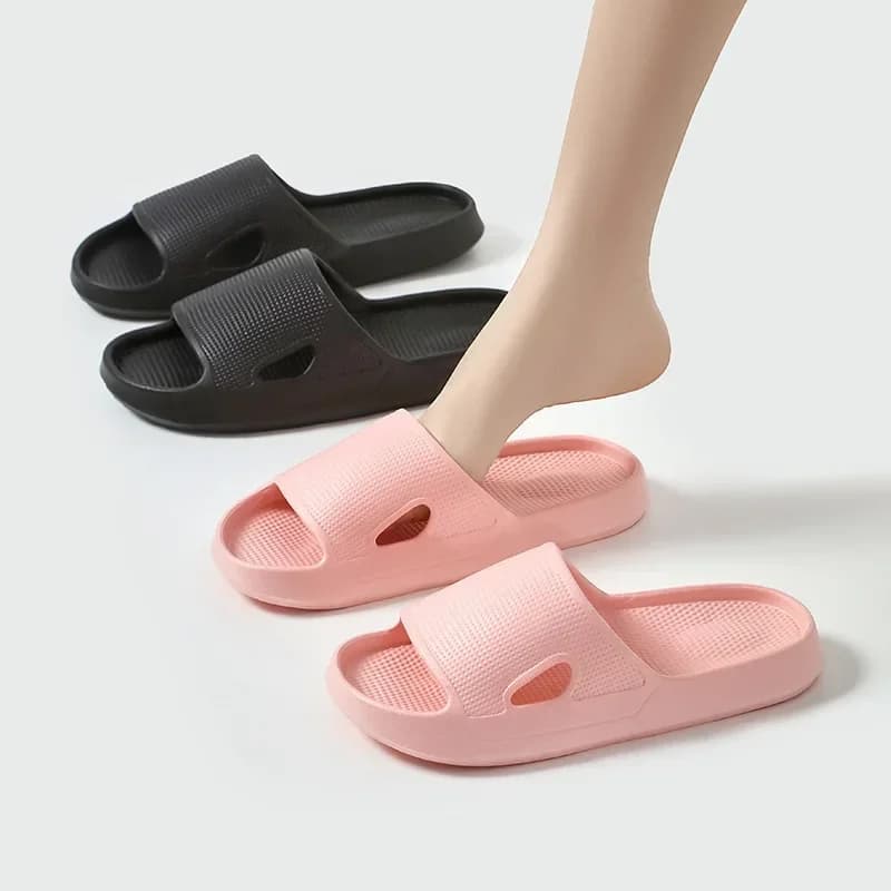 Pantofole a forma di nuvola con piattaforma spessa Scivoli con cuscino con suola morbida in EVA Infradito da spiaggia estive Pantofole da bagno antiscivolo da donna