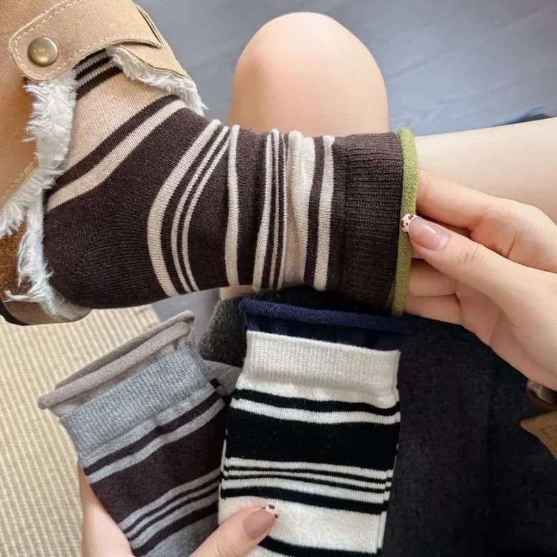 2026 Crimped Wool Women's Socks Autumn Winter New Thickened Thermal Medium Tube Socks Japanese Style Casual Simple