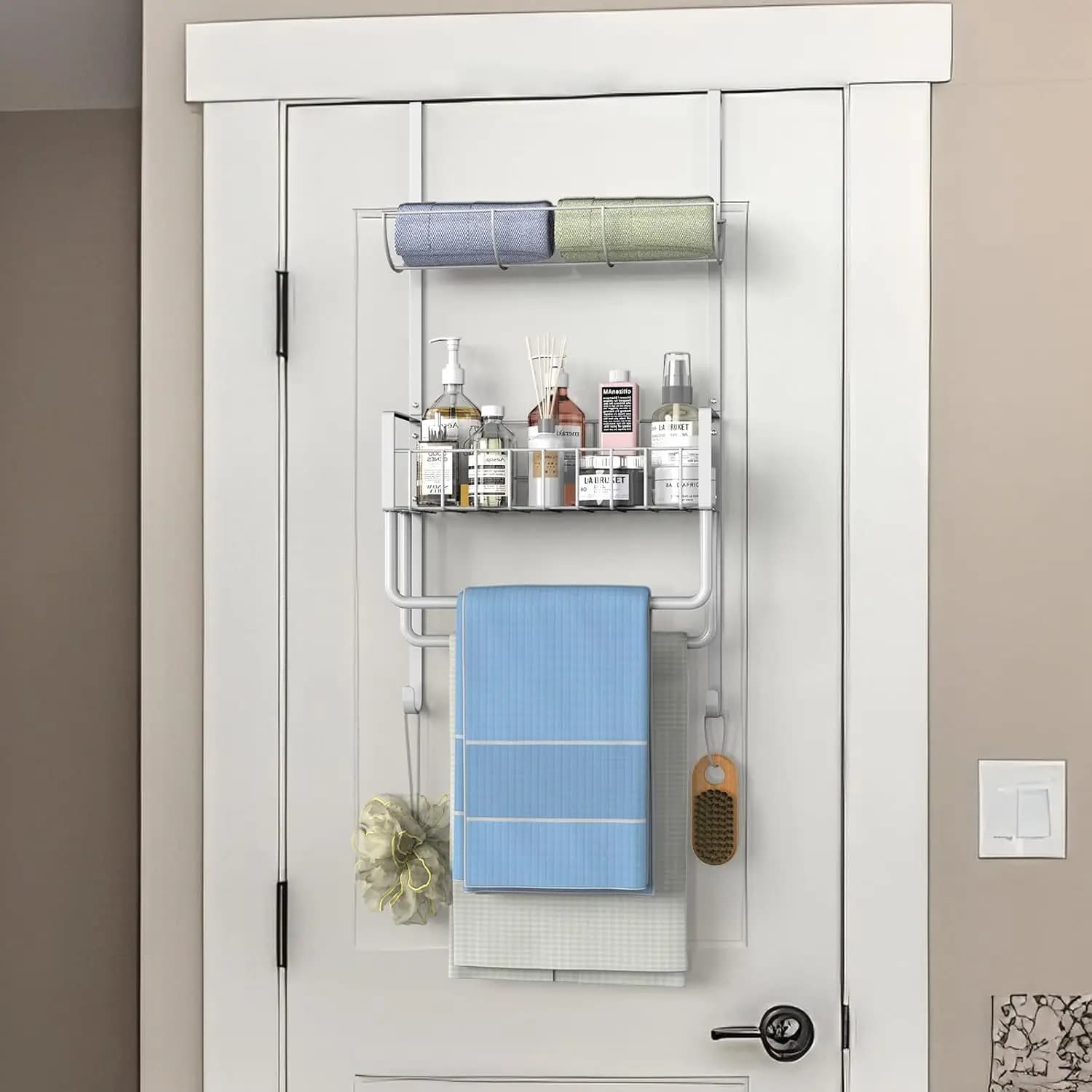 Portasciugamani da appendere sopra la porta, portasciugamani a 4 livelli per bagno, portasciugamani bianco, portasciugamani con cestino portaoggetti