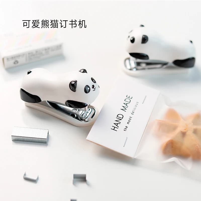 Cartoon Panda Mini Cucitrice Set Cucitrice con 1000 pezzi No.10 Graffette Manuale Carino Cucitrici Ufficio Scuola Rilegatura Forniture