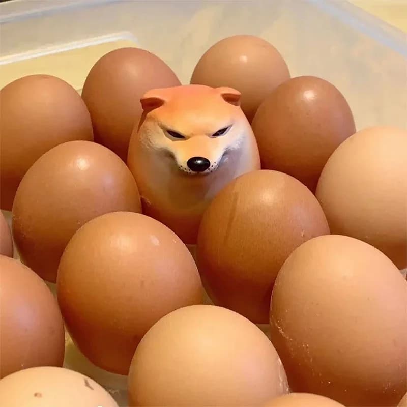 Creativo Shiba Inu Realistico a Forma di Uovo Decorazione da Scrivania in PVC Decorazioni per Unione di Cane e Uova per Uffici Domestici Divertenti Regali di Natale