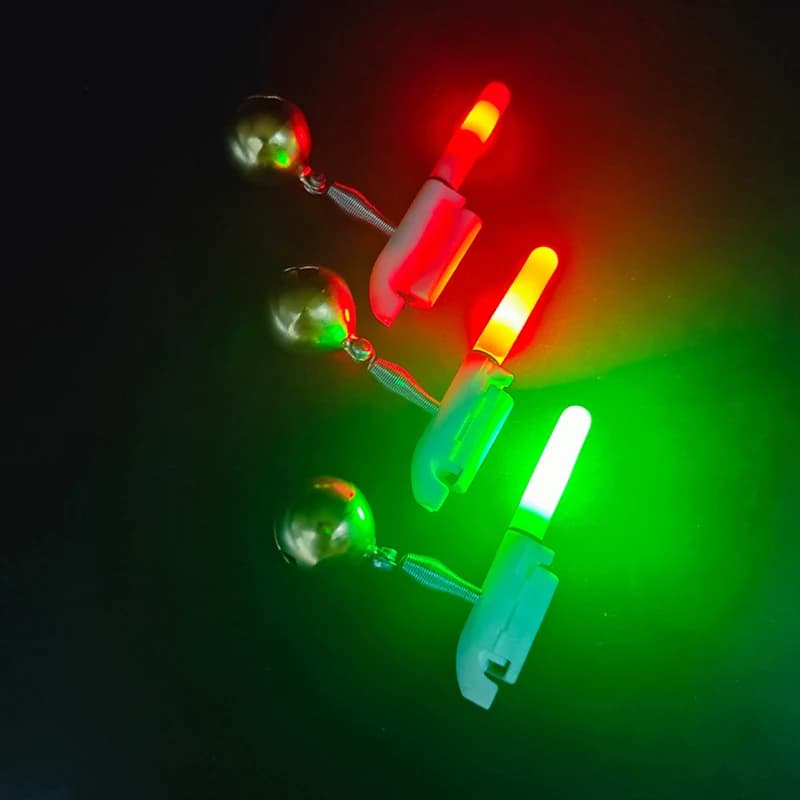 3PCS/6PCS Bastone luminoso da pesca con campana di avviso Bastone luminoso elettronico + 3PCS/6PCS CR425 Luce da pesca all'oceano Luce per canna da fiume