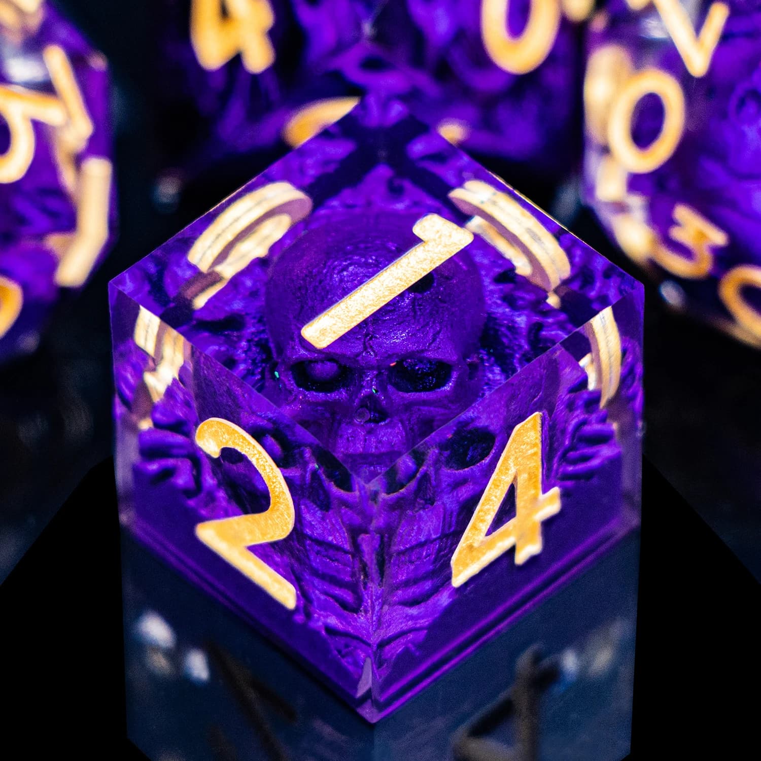 Set di Dadi in Resina a Forma di Teschio Viola con Bordi Affilati per D&D, Dungeons & Dragons, Pathfinder, D20, Dadi Poliedrici per Giochi di Ruolo