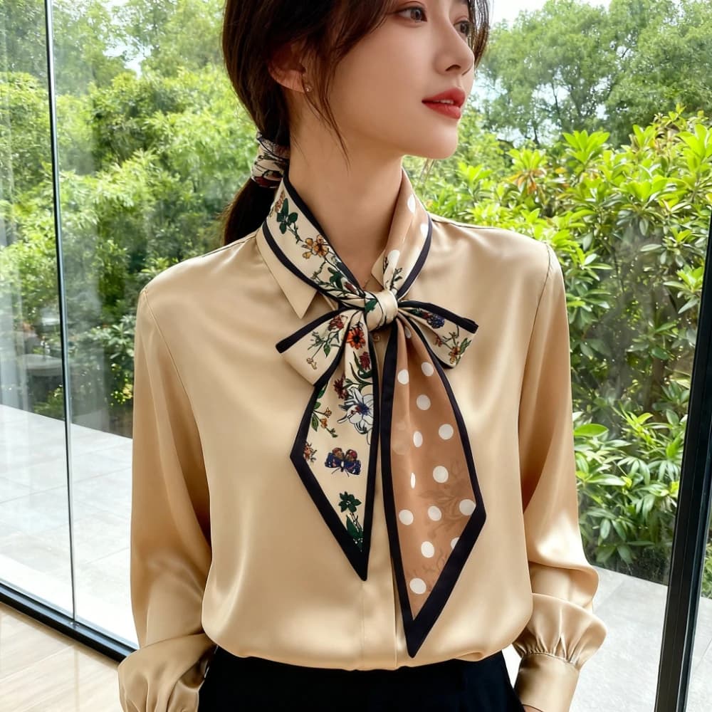 Sciarpa con Stampa Floreale a Pois e Farfalle, Texture Setosa, Accessorio Moda per Capelli, Fascia, Nastro Decorativo per Borsa, Nastro da Collo da Donna