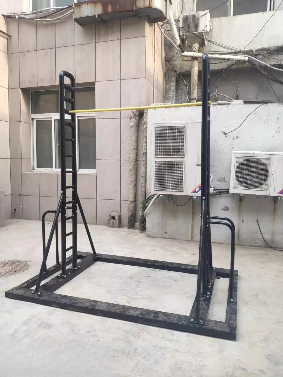 Single and parallel horizontal bar for outdoors, for fitness, for home, for tractions, with base
