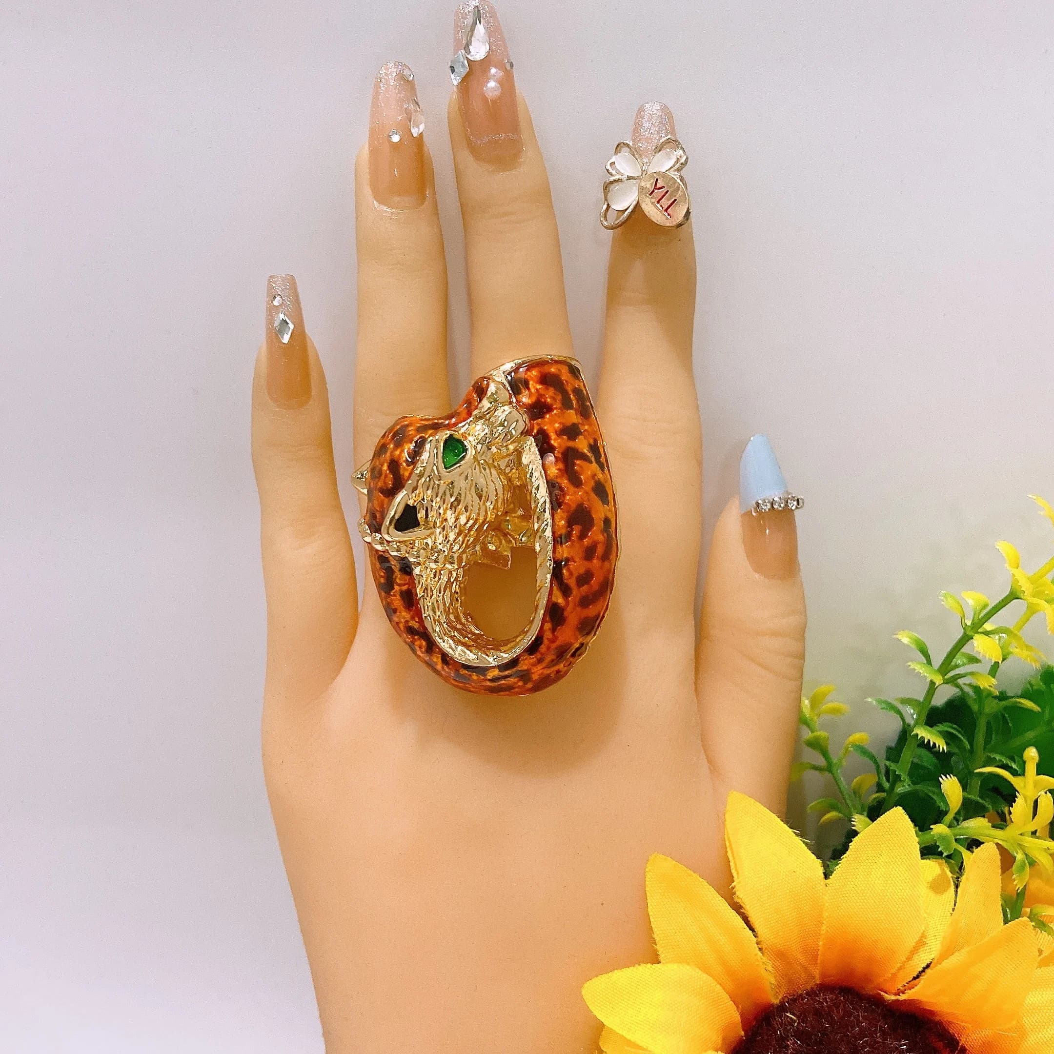 Anello da festa con gioielli a forma di leopardo unico e potente, gioiello alla moda per Natale, leggero, da indossare ogni giorno, regalo, spedizione gratuita
