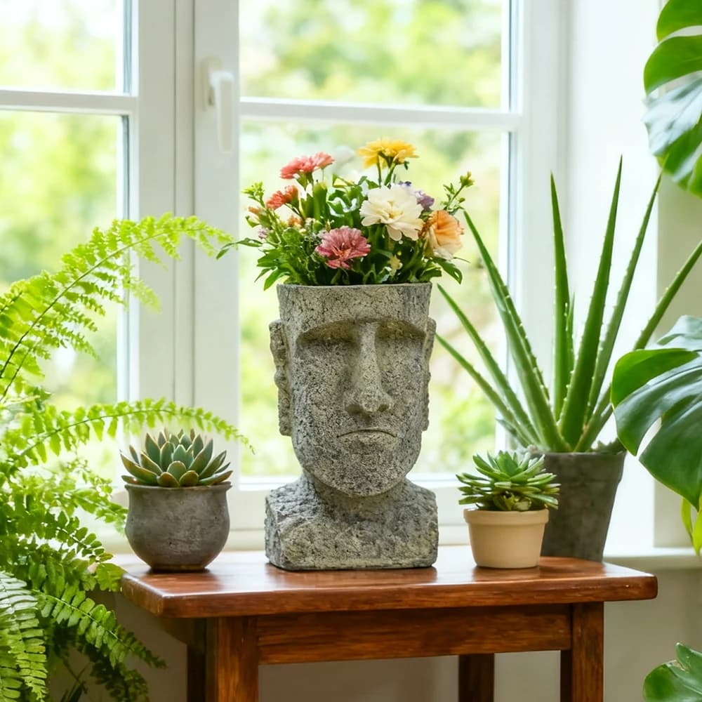 Vaso per Piante Grasse con Volto Astratto, per Giardino e Patio, Grigio, Decorazione Unica in Resina, Motivo Volto in Pietra